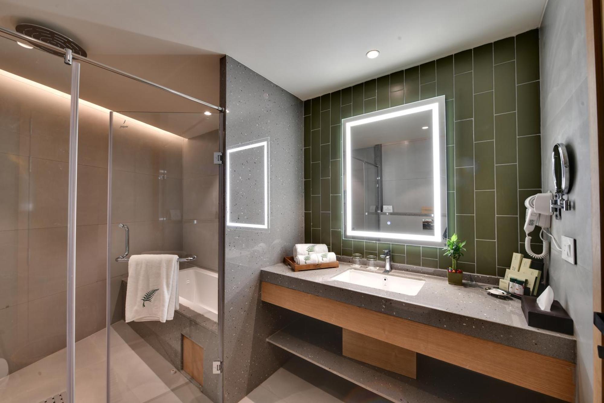 The Fern Residency, Gandhinagar Hotel Bagian luar foto