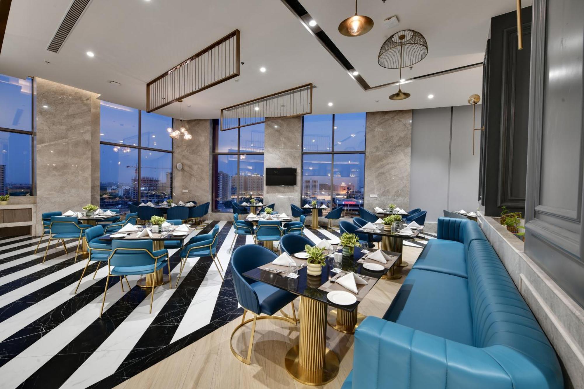 The Fern Residency, Gandhinagar Hotel Bagian luar foto