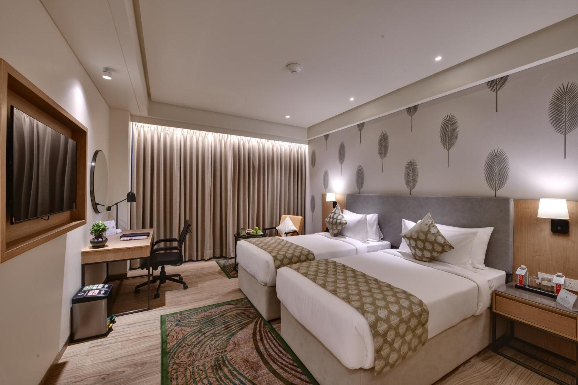 The Fern Residency, Gandhinagar Hotel Bagian luar foto