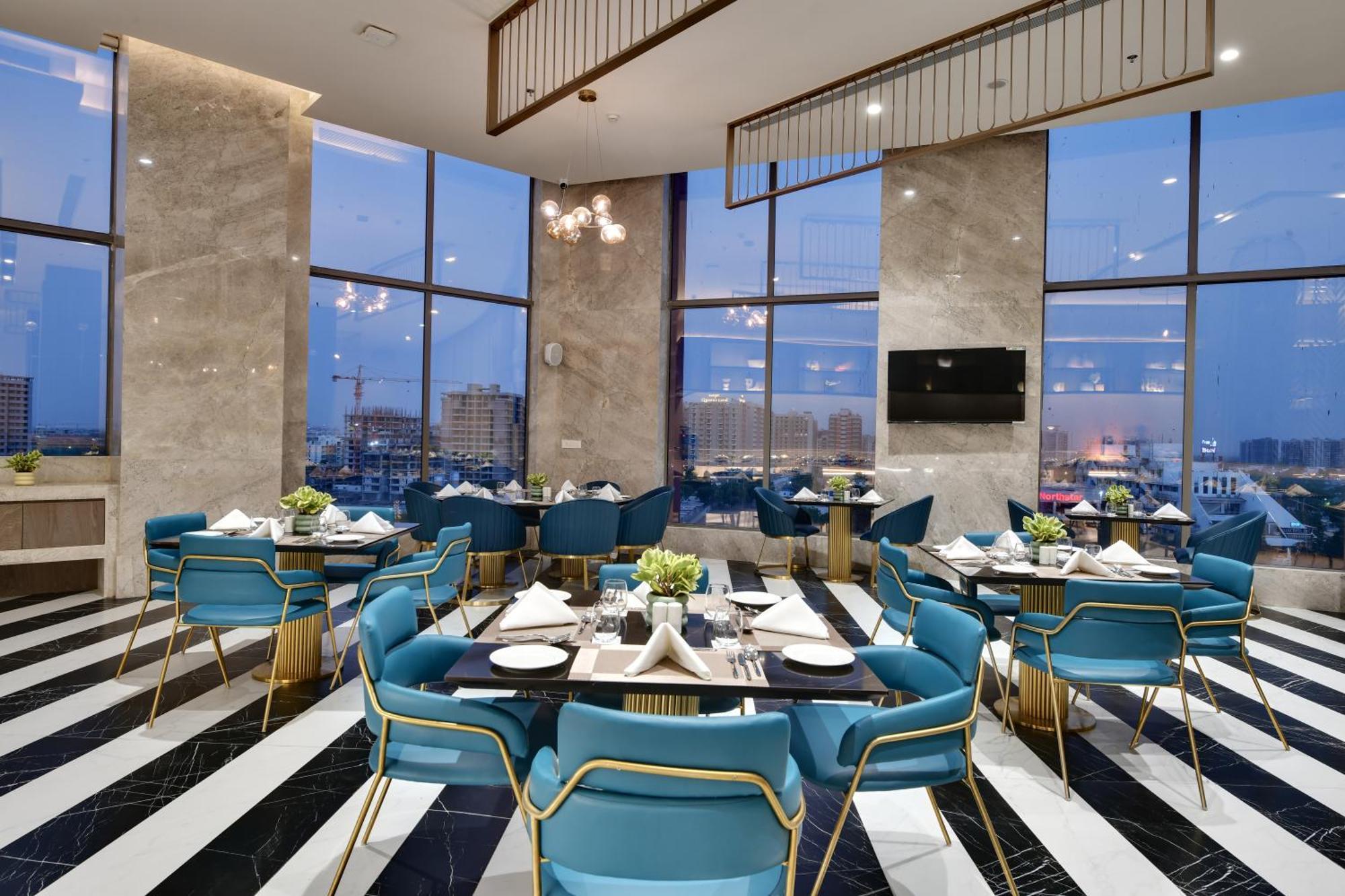 The Fern Residency, Gandhinagar Hotel Bagian luar foto